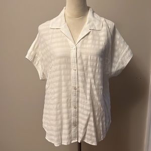 Tommy Bahama Button Down Shirt. Size M